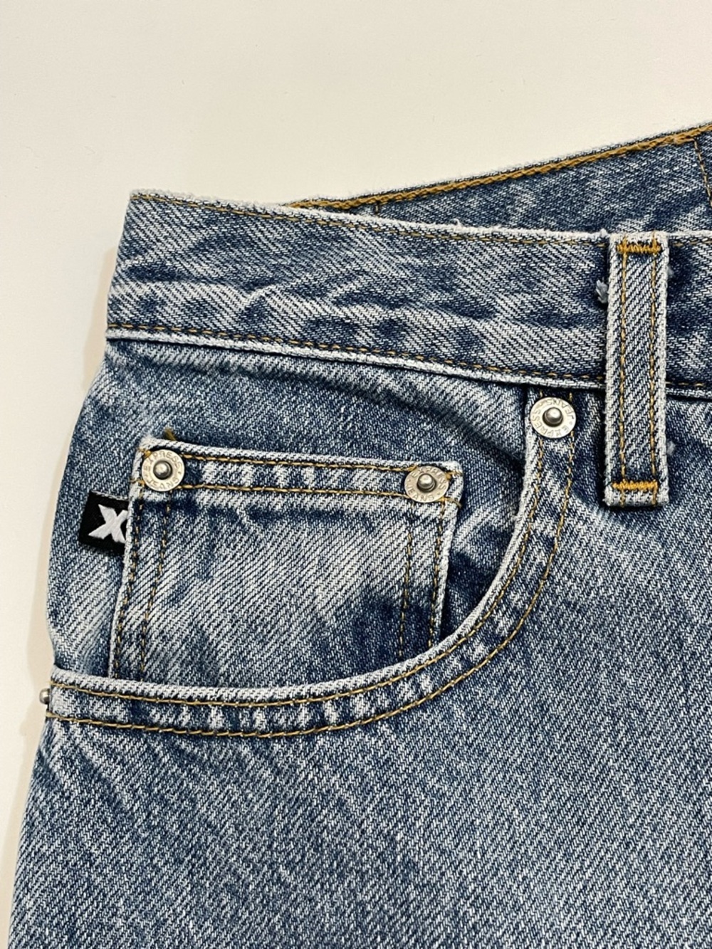 Express Jeans Women’s Boot Cut Light Blue Wash Jeans Size 10 - Picture 11 of 14